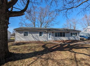 790 Eagle Creek Rd, Valparaiso, IN 46385