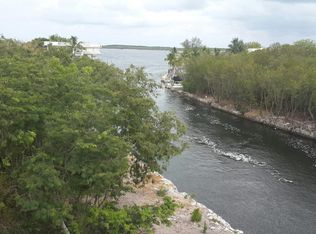 484 Barracuda Blvd, Key Largo, FL 33037