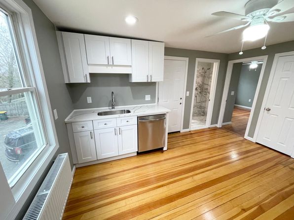 7 Arnold Ave Floor 2