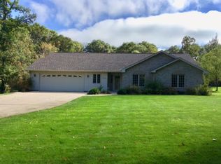 3450 S Vine St, Cambridge, MN 55008