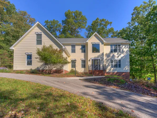 3840 Buck Mountain Rdg, Blacksburg, VA 24060