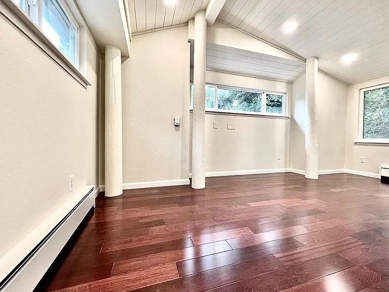 7765 Claremont Ave — Photo 28