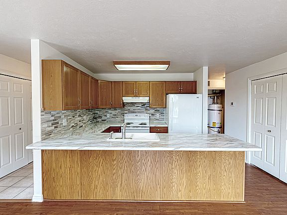 3rd image of 9131 S Jefferson Pl