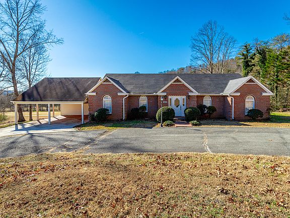 3rd image of 521 Countryside Dr