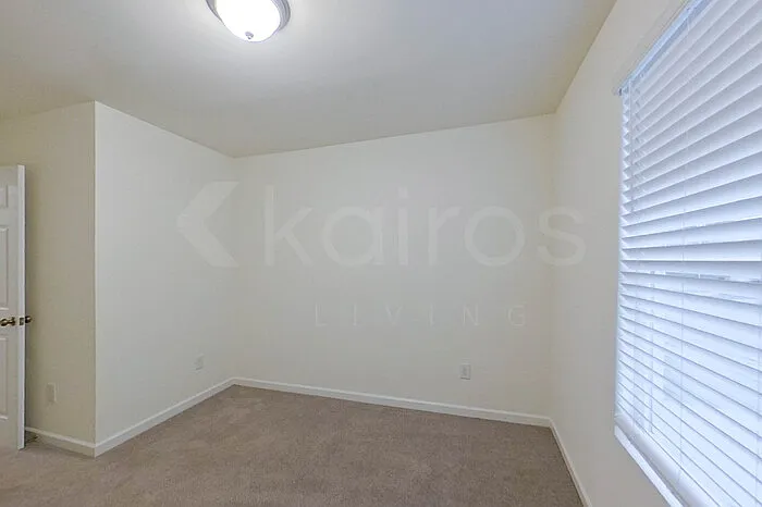 223 Long Island Dr — Photo 12