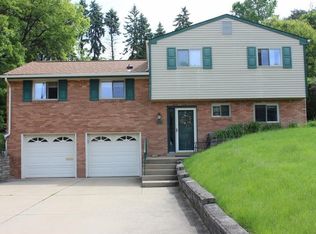 2483 Summit St, Bethel Park, PA