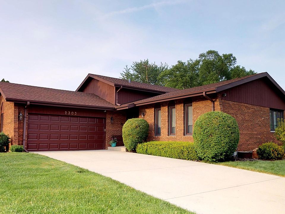 1st image of 2303 N Windsor Dr