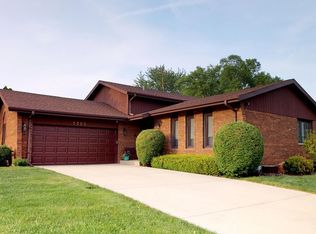 2303 N Windsor Dr, Arlington Heights, IL 60004
