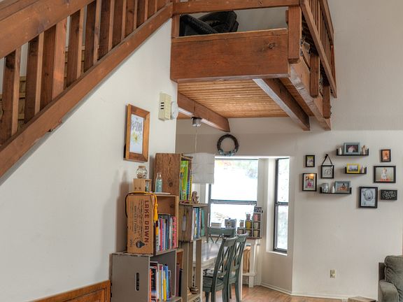 4th image of 29851 Goldspike Rd