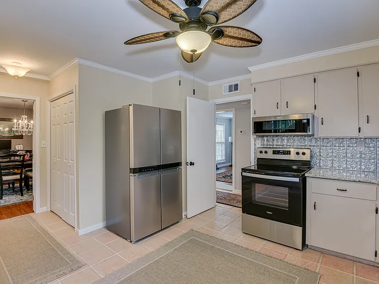 324 Laurens St SW #B — Photo 12