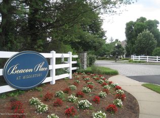 614 Wedgewood Cir, Belford, NJ 07718
