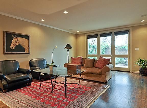 3rd image of 9315 Esplanade Dr