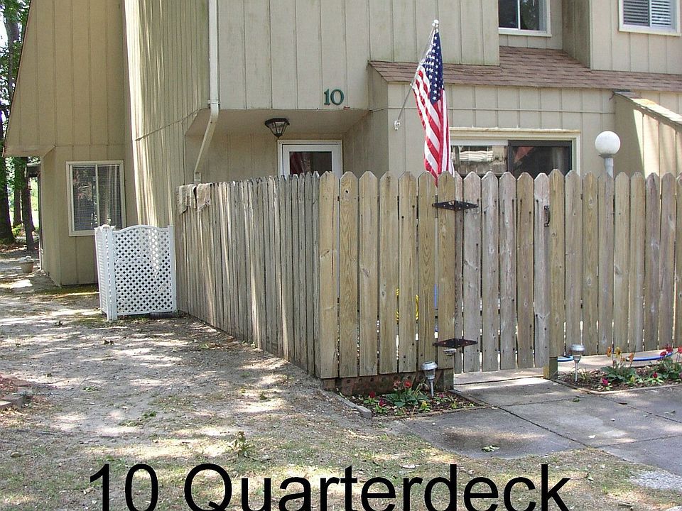 10 Quarterdeck, River Bend