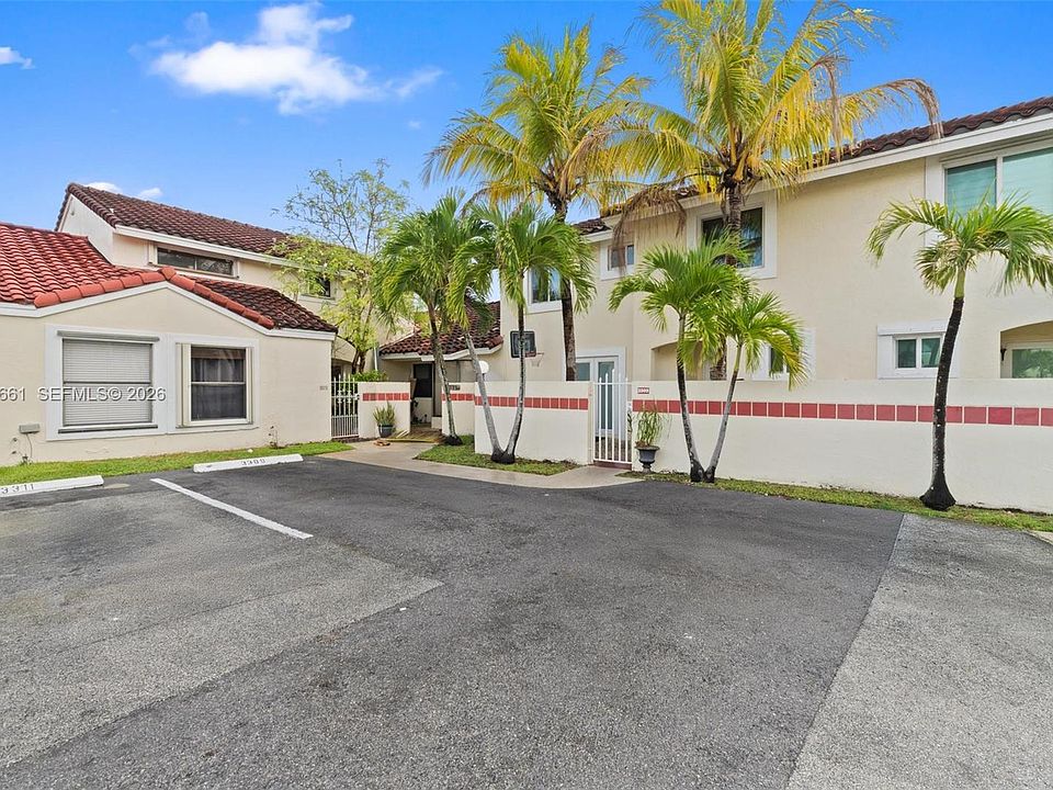 1st image of 3309 San Remo Cir