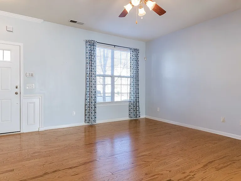 412 River Park Rd — Photo 1