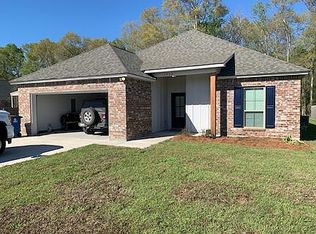 2408 Woodland Ct, Port Allen, LA 70767