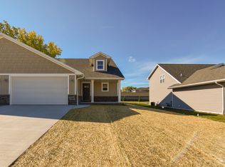 2220 Blue Stem Ln, De Pere, WI 54115