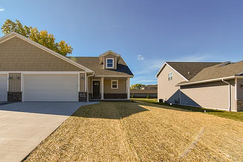 2220 Blue Stem Ln Photo 1