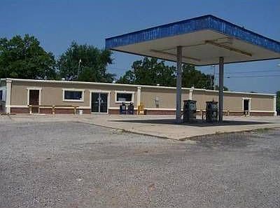 1st image of 574 W Kibler Hwy