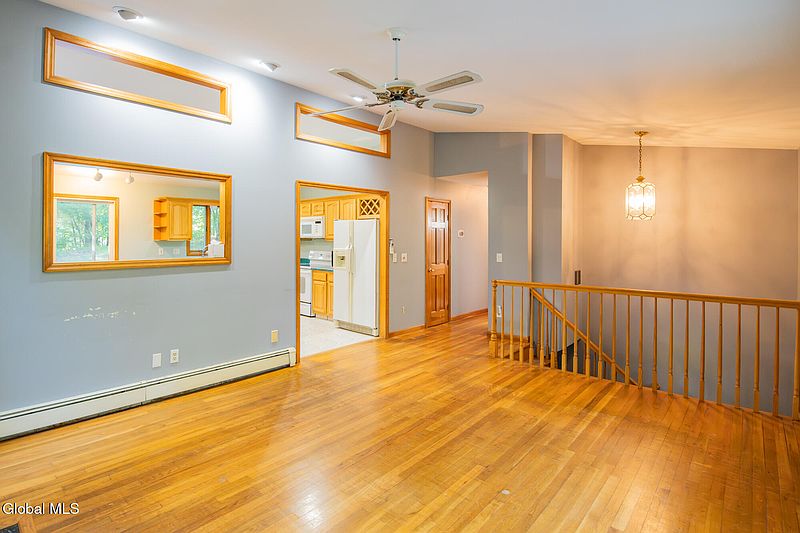 3rd image of 99 Traver Road