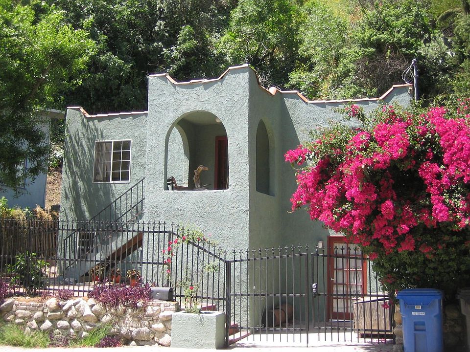 1st image of 387 Museum Dr