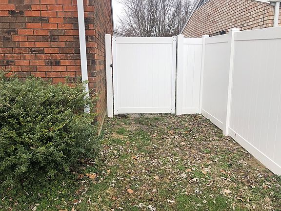 4th image of 3841 Buckland Sq