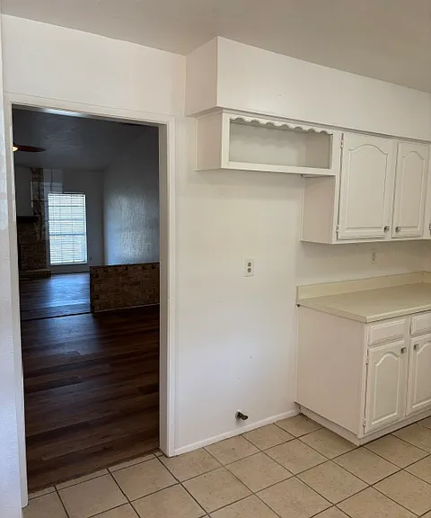 2849 London Ln — Photo 6