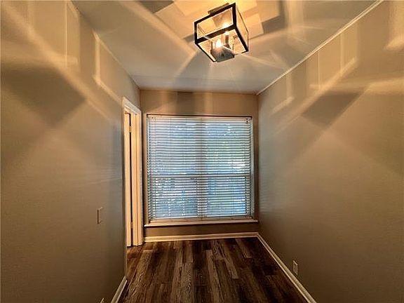 5th image of 3320 N Arnoult Rd APT 220