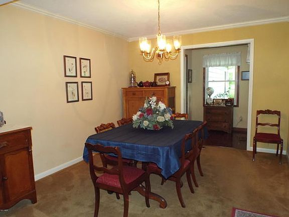 4th image of 108 S Lark Ln