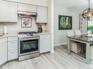 809 Spruce Hills Dr UNIT 809, Glen Gardner, NJ 08826