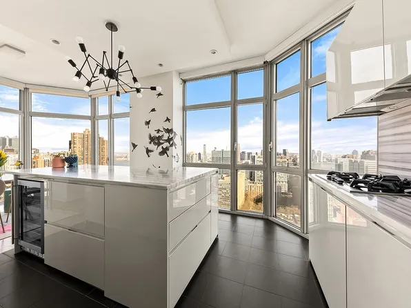 200 E 32nd St APT 32E, New York, NY 10016