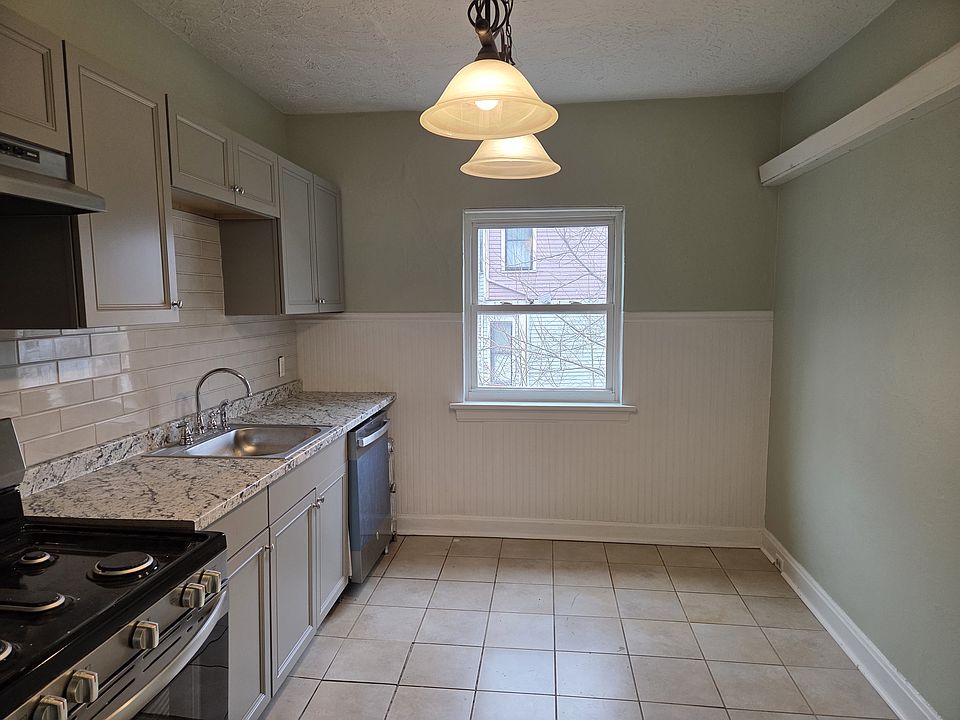 2nd image of 3703 Woodland Ave #8