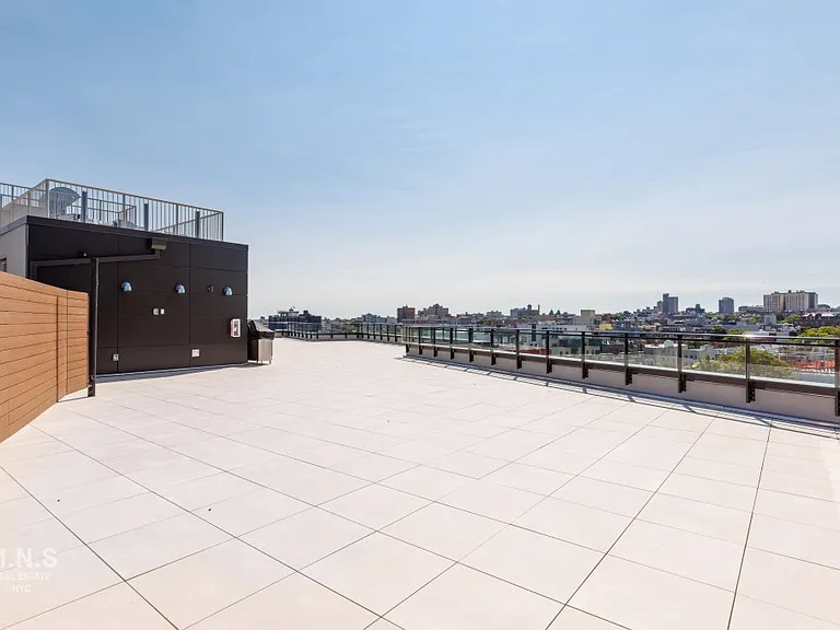 540 Waverly Ave #7E — Photo 11