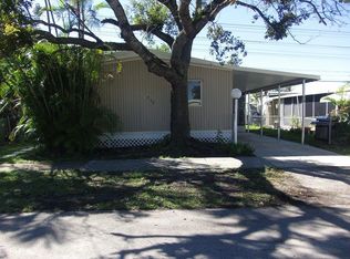 720 NW 219th Ave, Pembroke Pines, FL 33029