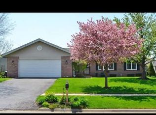 6423 Weaver Rd, Rockford, IL 61114