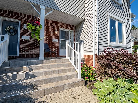 5th image of 15 Lakeside Dr #41