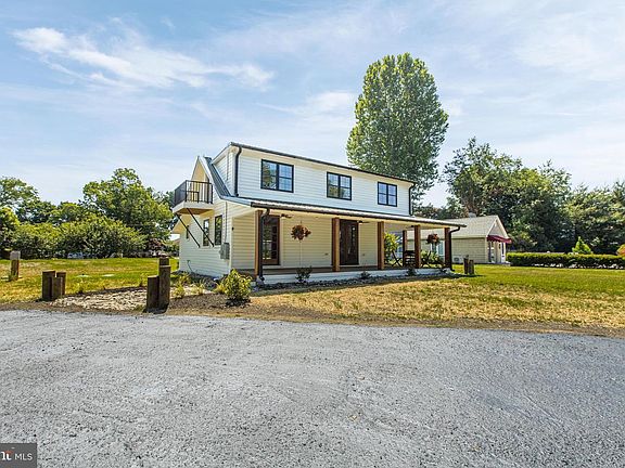 5th image of 70 Park Ln