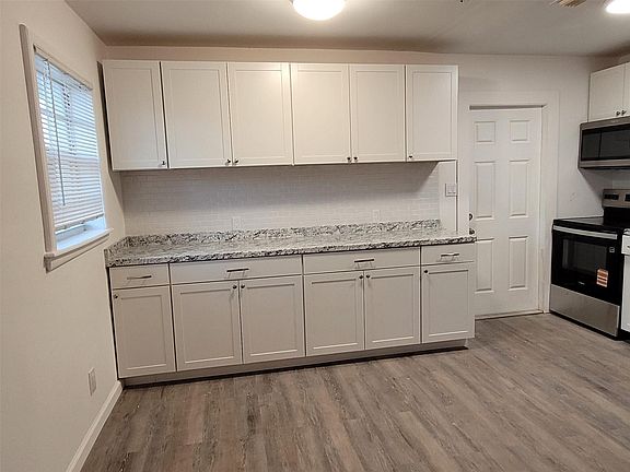 5th image of 6106 Island Park Court