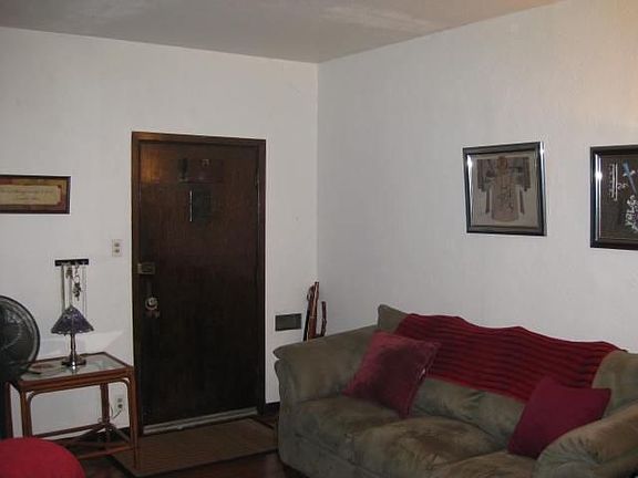 3rd image of 1030 Argonaut St