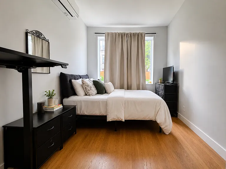 1477 Greene Ave #1B — Photo 3