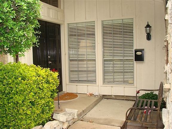 5th image of 2215 Flat Creek Dr