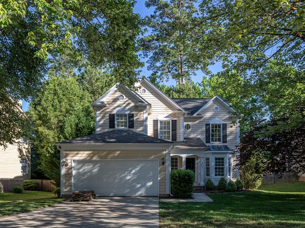 802 Wakehurst Dr, Cary, NC 27519