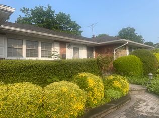 218 Willets Ln, Jericho, NY 11753