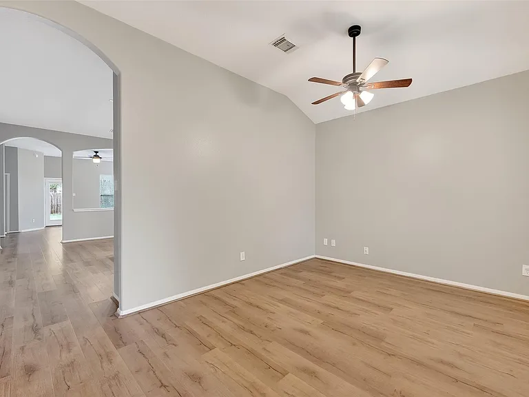 6431 Applewood Forest Dr — Photo 7