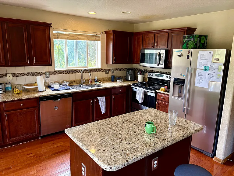 2551 E 110th Ave — Photo 33