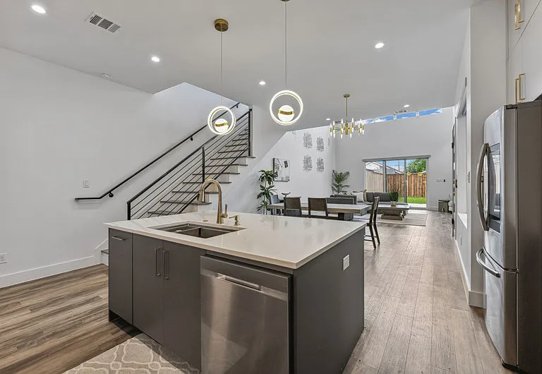 2429 Vagas St — Photo 12