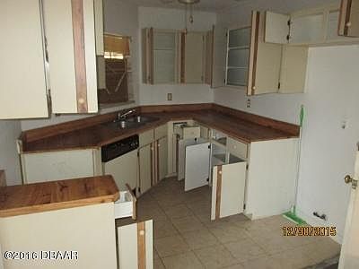 3rd image of 42 Bradmore Ln