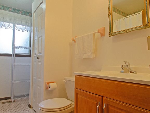 3rd image of 1513 Madison Ave