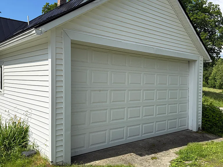 1276 Baird Rd — Photo 3