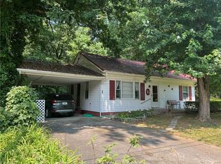 49 S Park Rd, North Wilkesboro, NC 28659